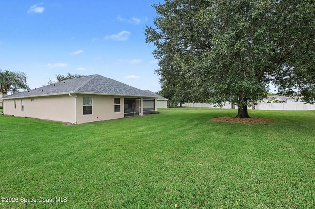 952 Tavernier Circle NE, Palm Bay, FL 32905