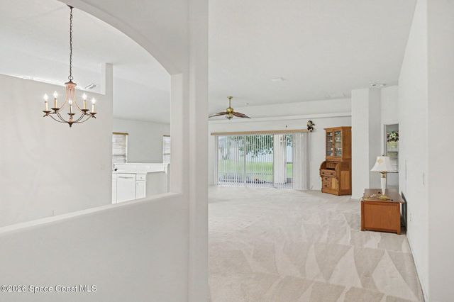 952 Tavernier Circle NE, Palm Bay, FL 32905
