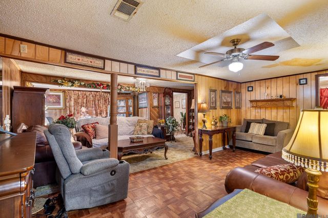 342 E Flonacher Rd, Zachary, LA 70791