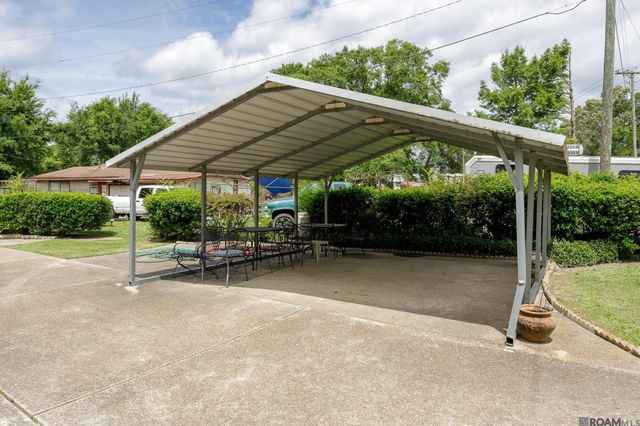 342 E Flonacher Rd, Zachary, LA 70791