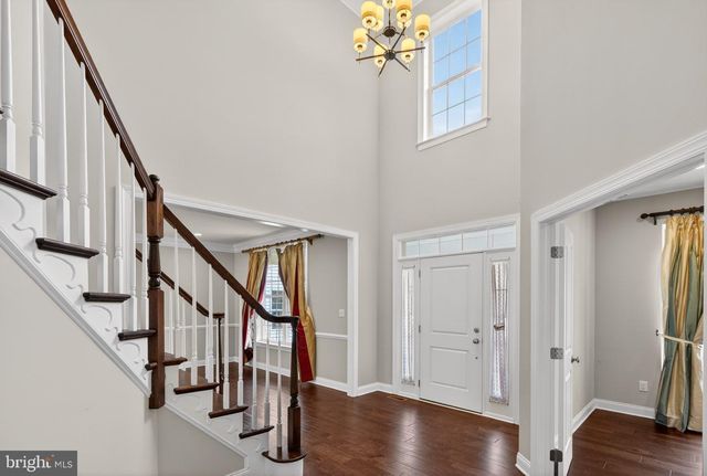 30 DOMINIC DR, Downingtown, PA 19335