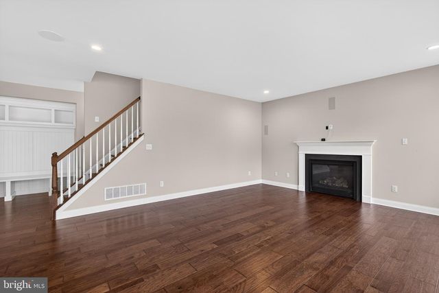 30 DOMINIC DR, Downingtown, PA 19335