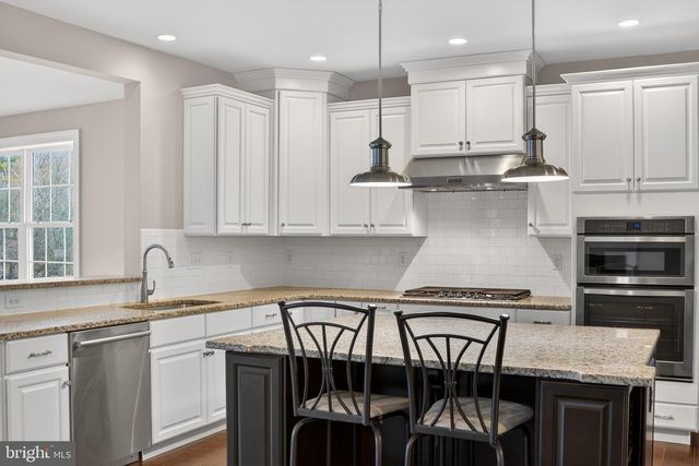 30 DOMINIC DR, Downingtown, PA 19335