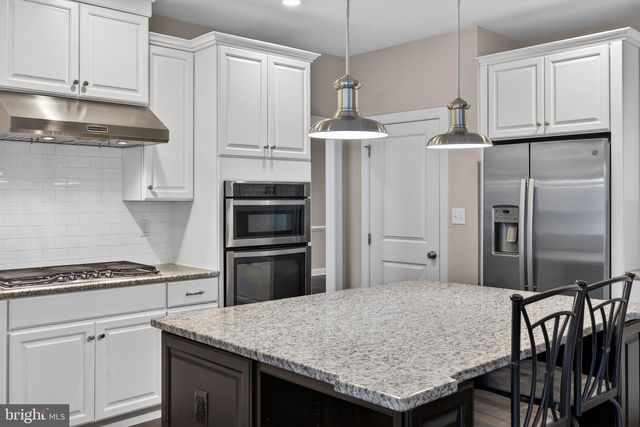 30 DOMINIC DR, Downingtown, PA 19335