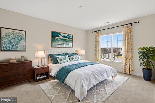 30 DOMINIC DR, Downingtown, PA 19335