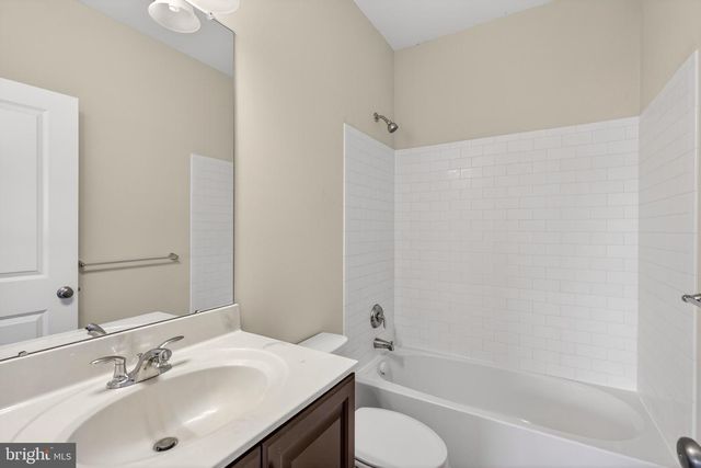 30 DOMINIC DR, Downingtown, PA 19335