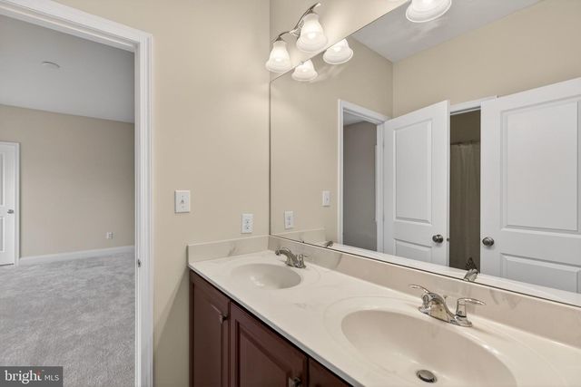 30 DOMINIC DR, Downingtown, PA 19335