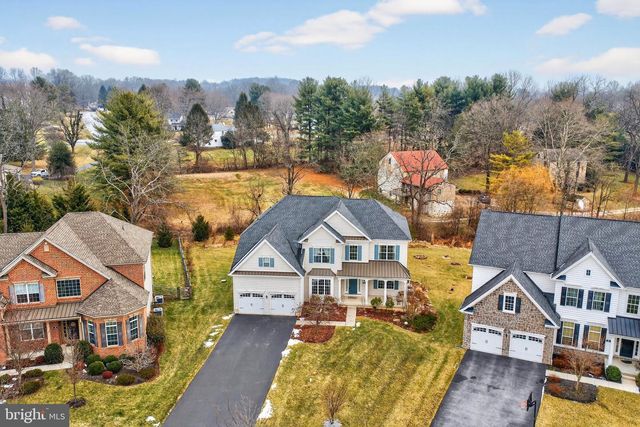 30 DOMINIC DR, Downingtown, PA 19335