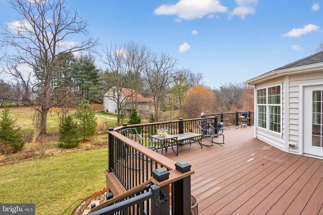 30 DOMINIC DR, Downingtown, PA 19335