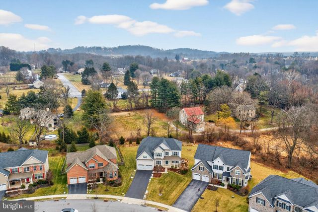 30 DOMINIC DR, Downingtown, PA 19335