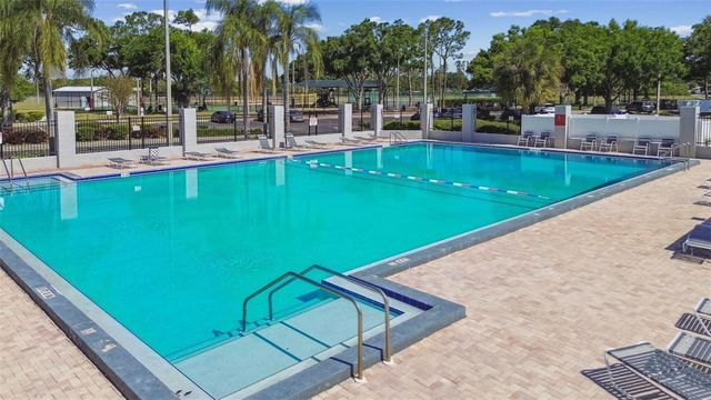 11422 MISTY ISLE LANE, Riverview, FL 33579