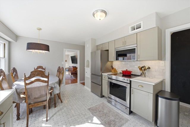 2846 N 81st STREET, Milwaukee, WI 53222