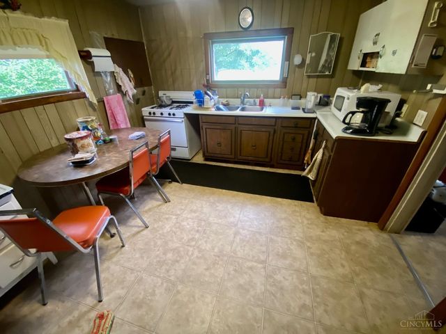 2195 Pumpkin Ridge Road, West Union, OH 45693