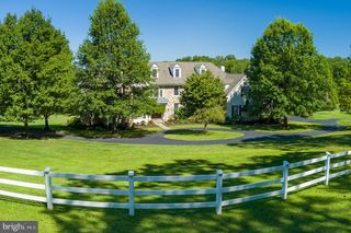 2 SPRING MEADOW FARM LN, Malvern, PA 19355