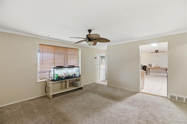 9274 Chamberlain Street, Romulus, MI 48174