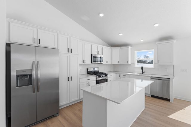 1909 Dogwood Court, Carver, MN 55315