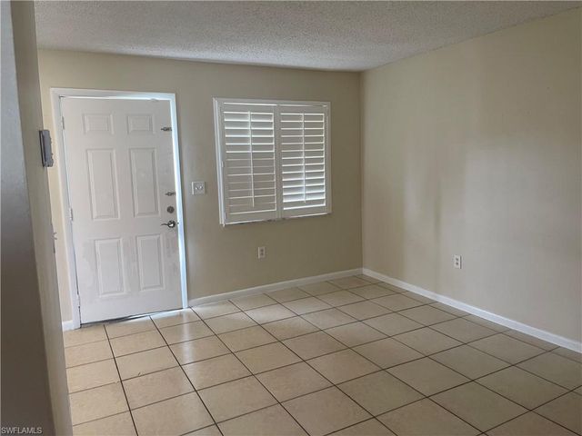 3325 Airport pulling RD, Naples, FL 34105