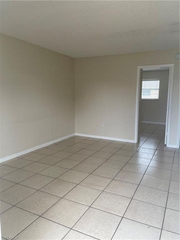 3325 Airport pulling RD, Naples, FL 34105