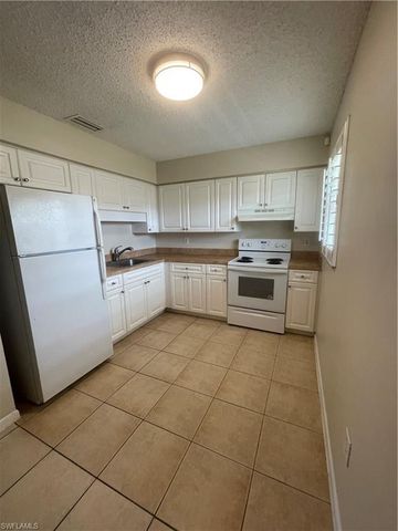 3325 Airport pulling RD, Naples, FL 34105