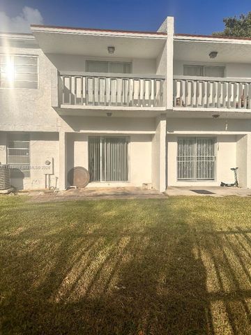 9400 SW 170th St 103, Palmetto Bay, FL 33157