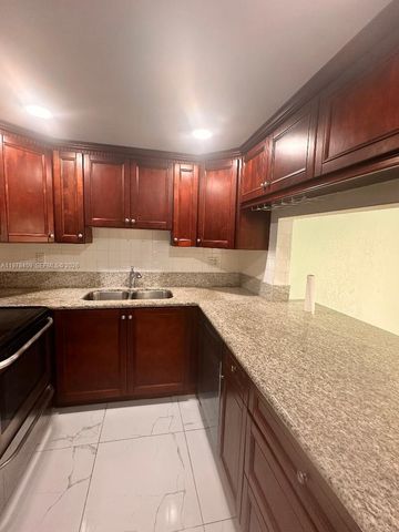 9400 SW 170th St 103, Palmetto Bay, FL 33157