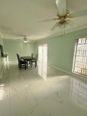 9400 SW 170th St 103, Palmetto Bay, FL 33157