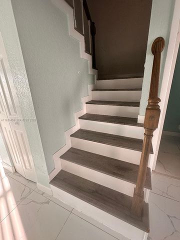 9400 SW 170th St 103, Palmetto Bay, FL 33157