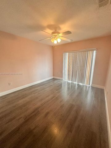 9400 SW 170th St 103, Palmetto Bay, FL 33157