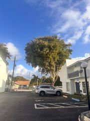 9400 SW 170th St 103, Palmetto Bay, FL 33157