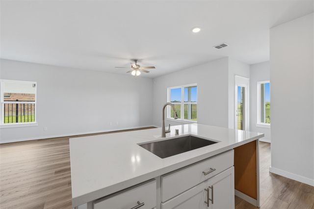 214 Cross Gable Lane, Dayton, TX 77535