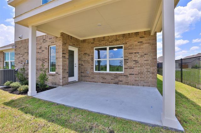 214 Cross Gable Lane, Dayton, TX 77535