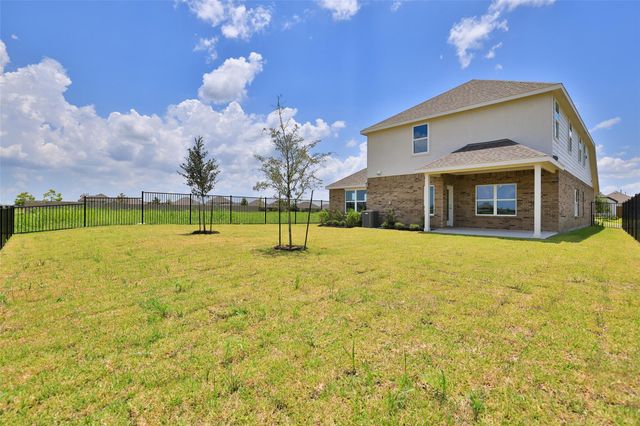 214 Cross Gable Lane, Dayton, TX 77535