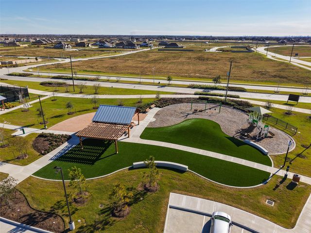214 Cross Gable Lane, Dayton, TX 77535