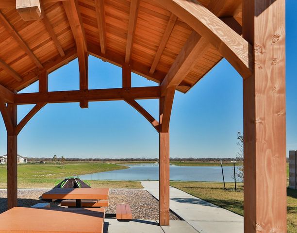 214 Cross Gable Lane, Dayton, TX 77535