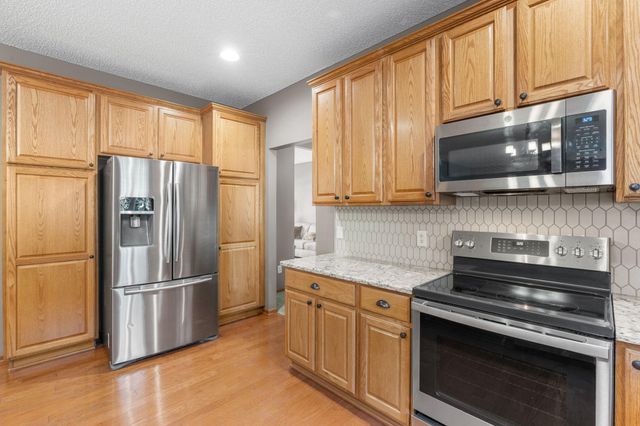 746 Riesgraf Road, Carver, MN 55315