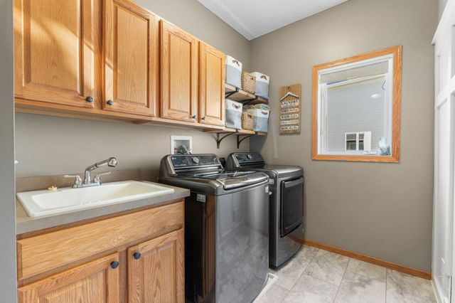 746 Riesgraf Road, Carver, MN 55315