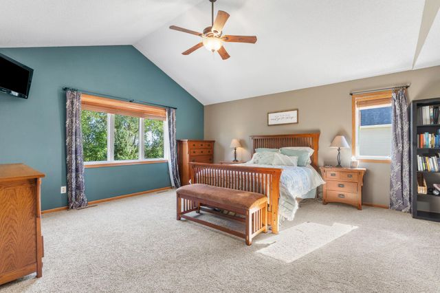 746 Riesgraf Road, Carver, MN 55315