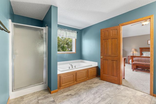 746 Riesgraf Road, Carver, MN 55315