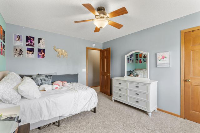 746 Riesgraf Road, Carver, MN 55315
