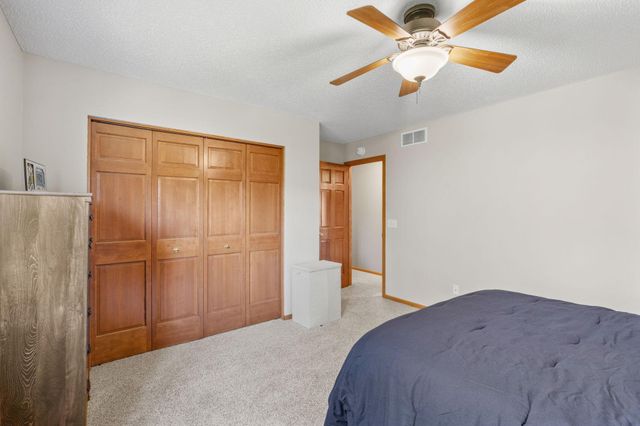 746 Riesgraf Road, Carver, MN 55315