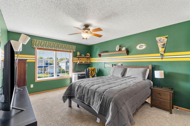 746 Riesgraf Road, Carver, MN 55315