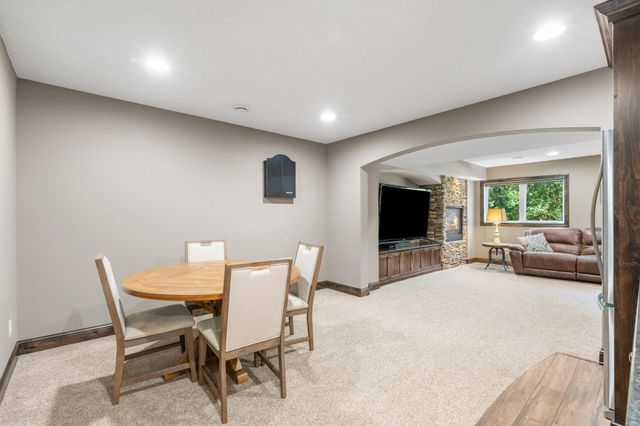 746 Riesgraf Road, Carver, MN 55315