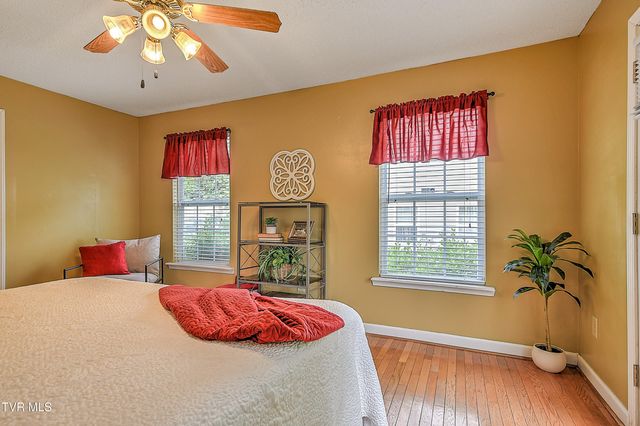 104 Phillip Drew Court, Johnson City, TN 37604