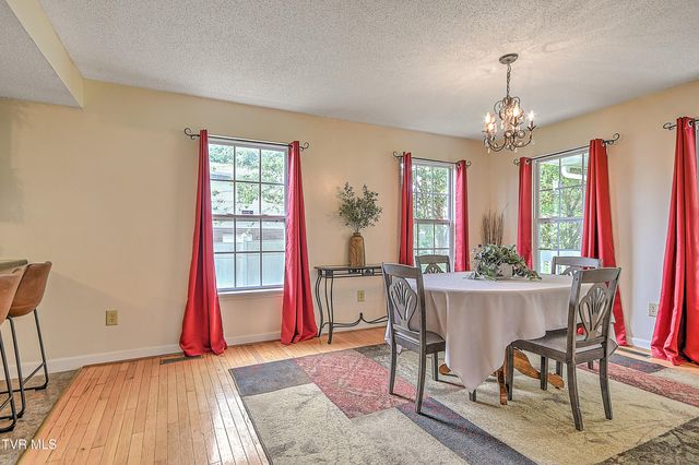 104 Phillip Drew Court, Johnson City, TN 37604