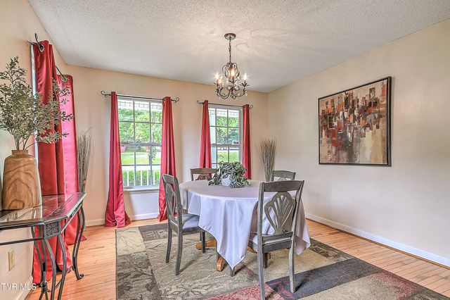 104 Phillip Drew Court, Johnson City, TN 37604