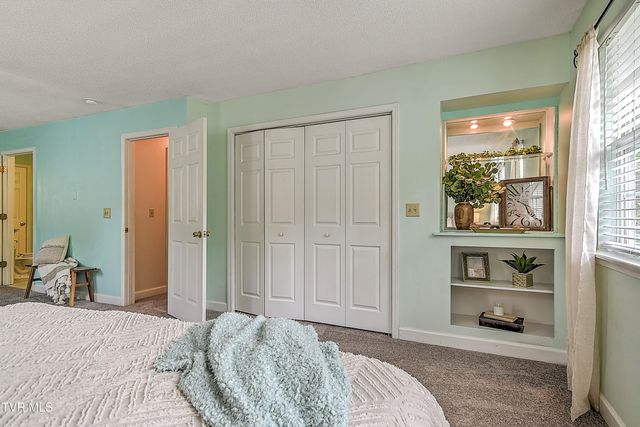 104 Phillip Drew Court, Johnson City, TN 37604