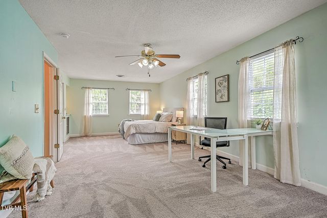 104 Phillip Drew Court, Johnson City, TN 37604