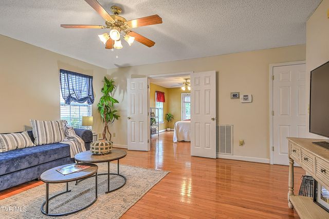 104 Phillip Drew Court, Johnson City, TN 37604