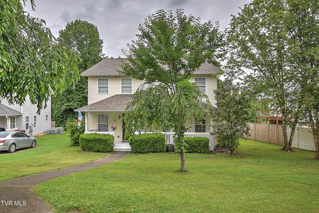 104 Phillip Drew Court, Johnson City, TN 37604