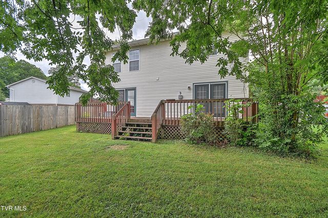 104 Phillip Drew Court, Johnson City, TN 37604